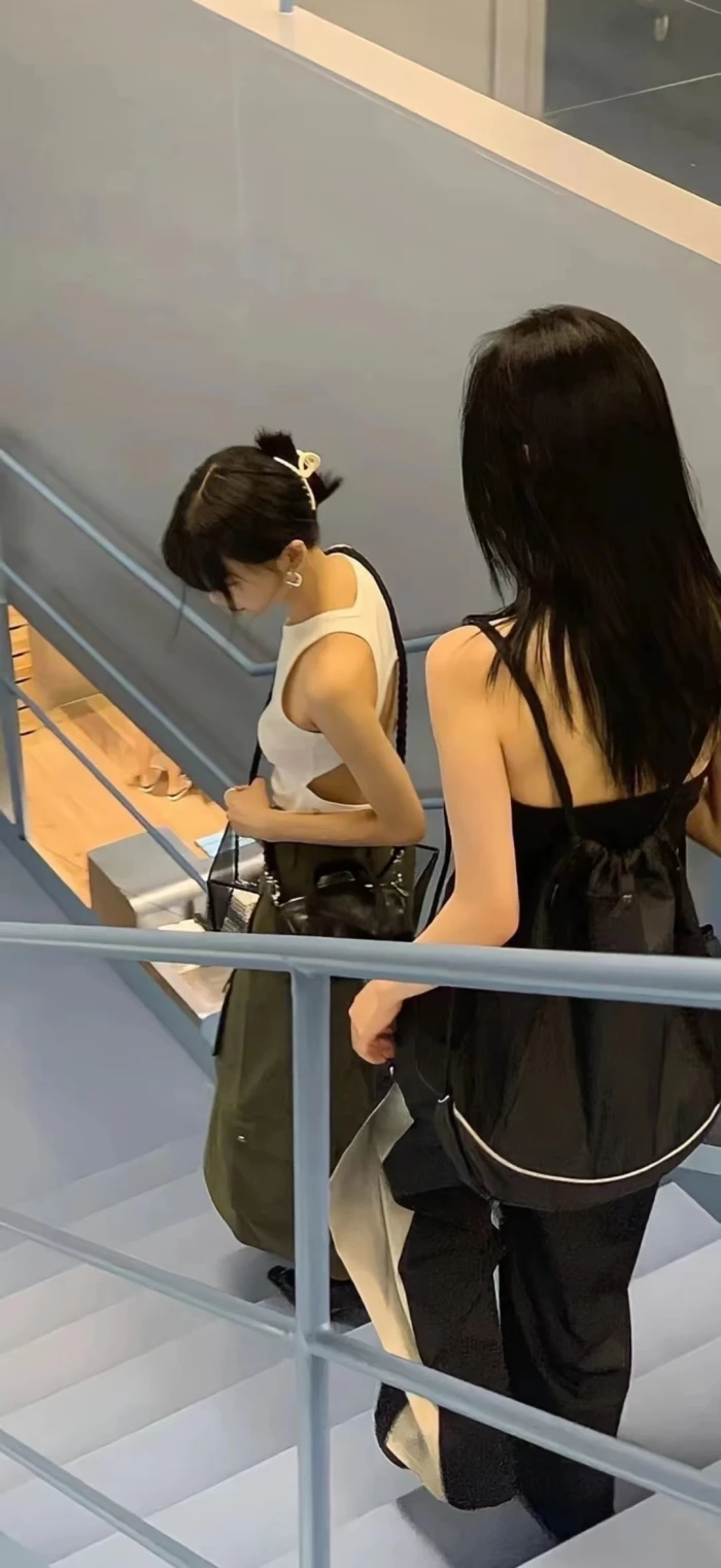 真人美女照片国外_真人美女照片真人闺头