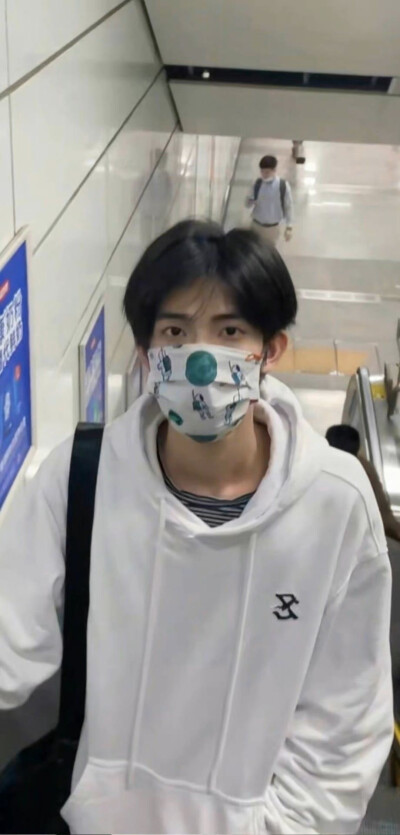 帅哥头像高冷大帅哥_帅哥图片头像头像男生